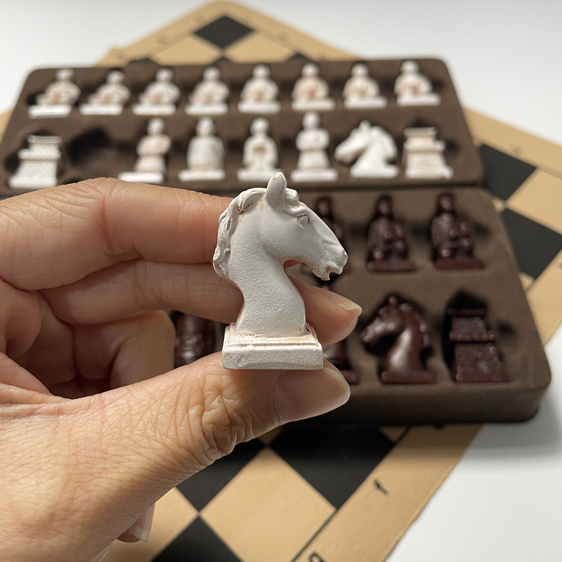 New design of small-sized ches - Board Game Illustration ulasan dan harga